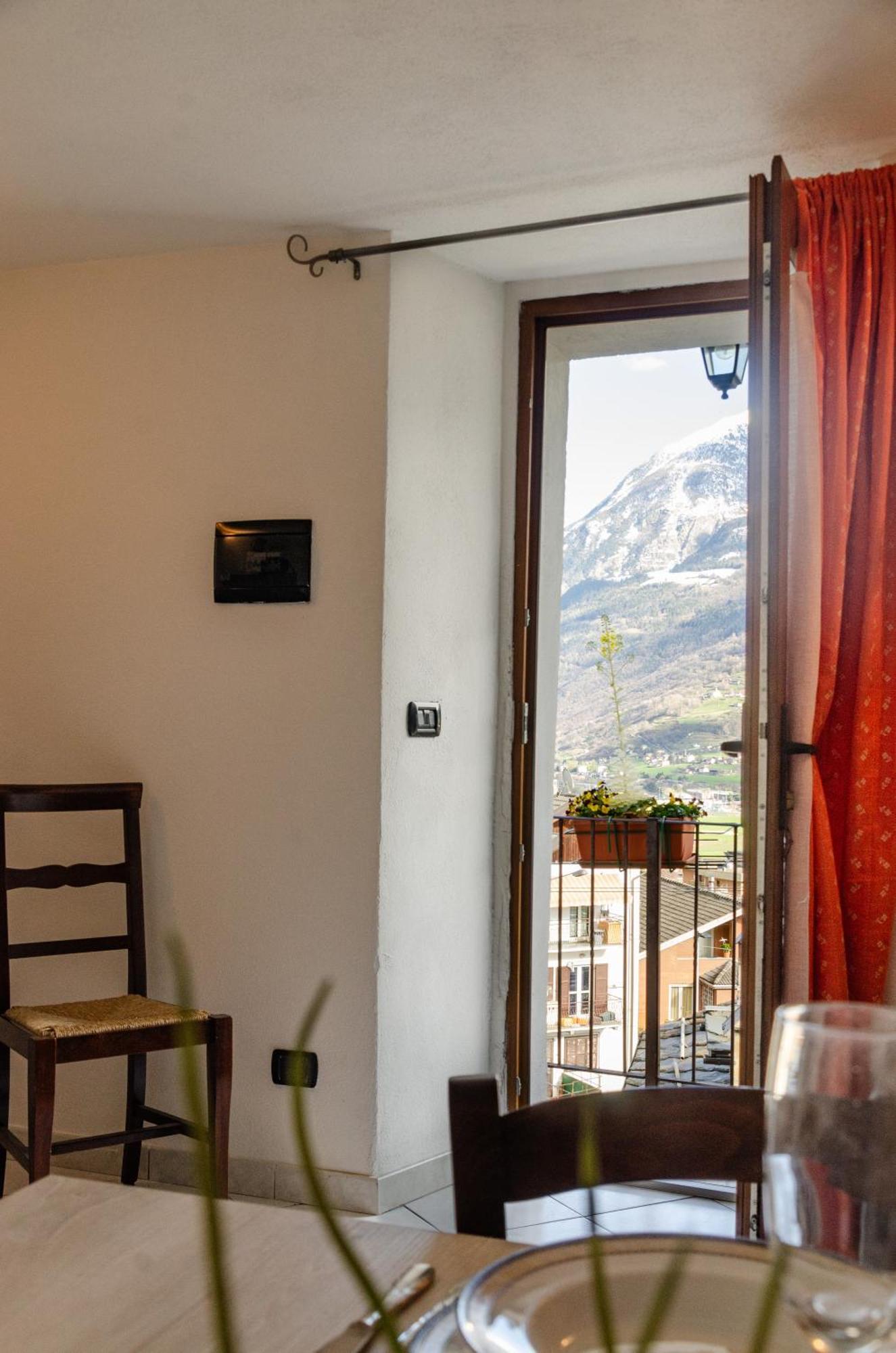 La Casa Degli Aromi - Vista Montagna E Relax Villa Aosta Dış mekan fotoğraf